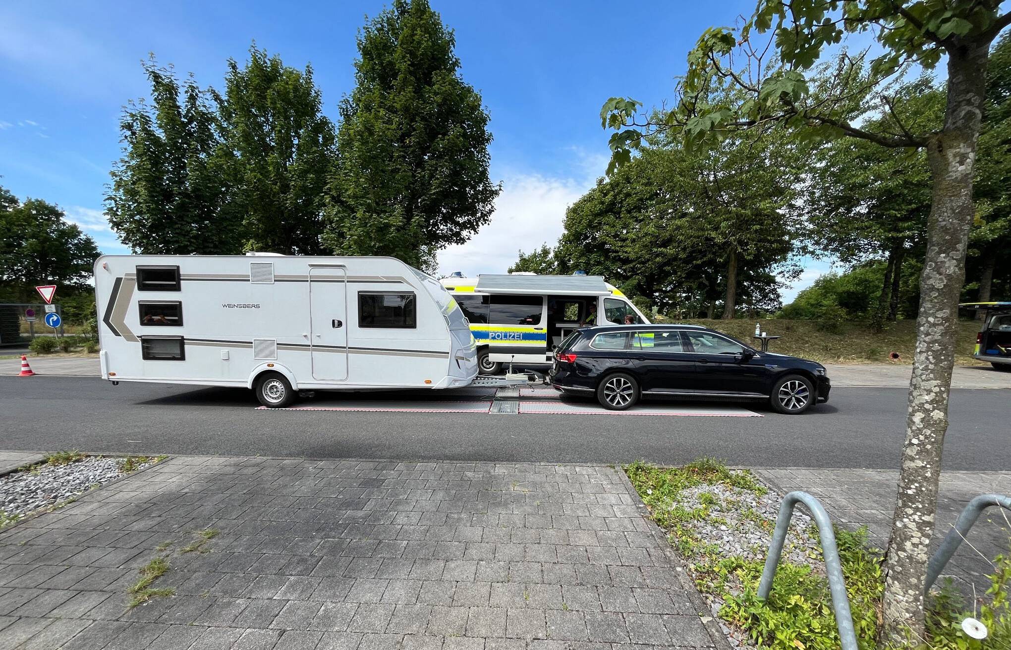 Polizei schickt Camper auf die Waage