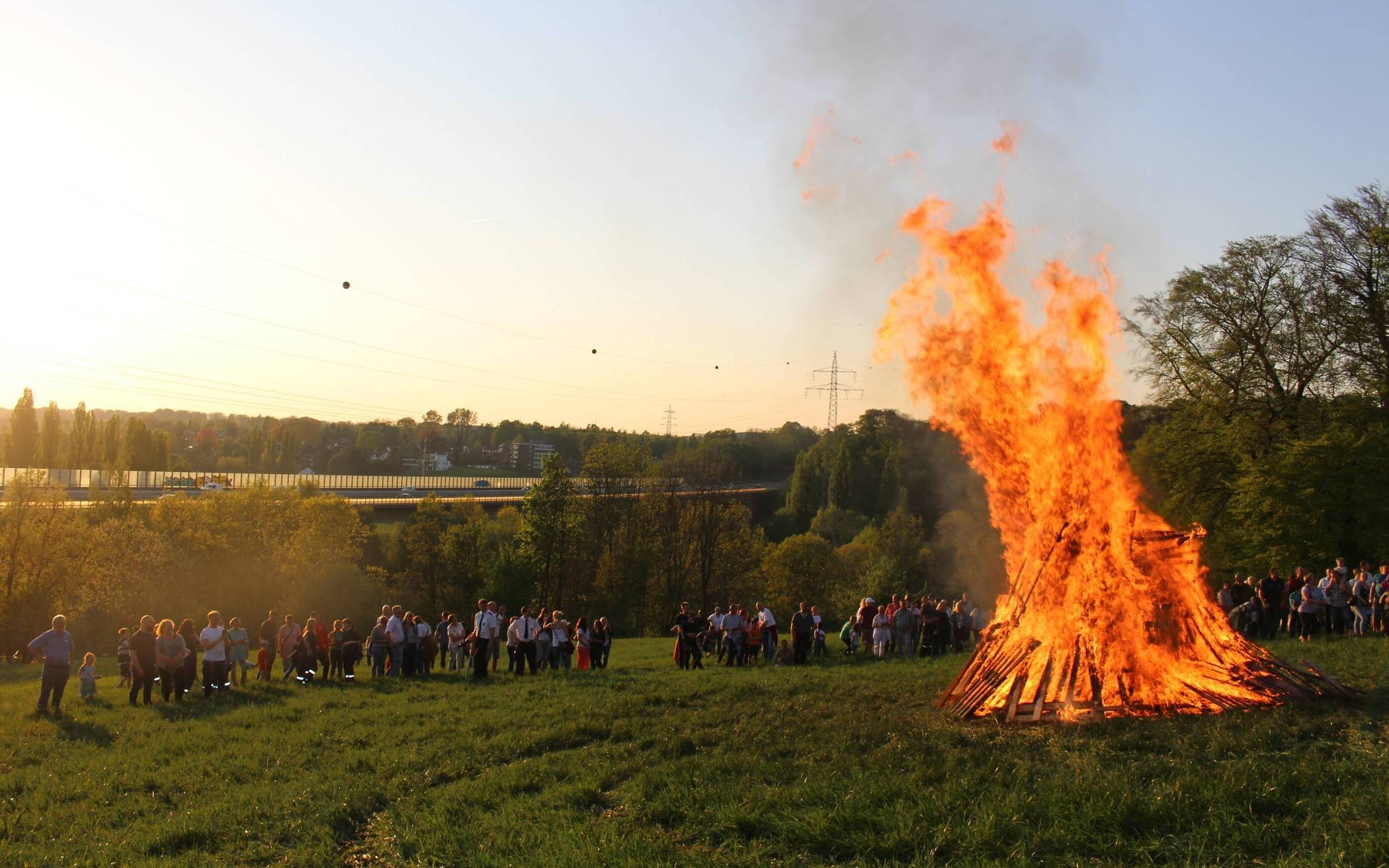 St. Sebastianer laden zum Osterfeuer ein