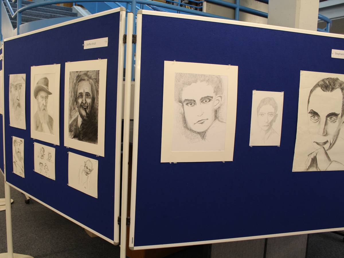 Zeichengruppe „ArtLabor“ präsentiert ihre Zeichnungen