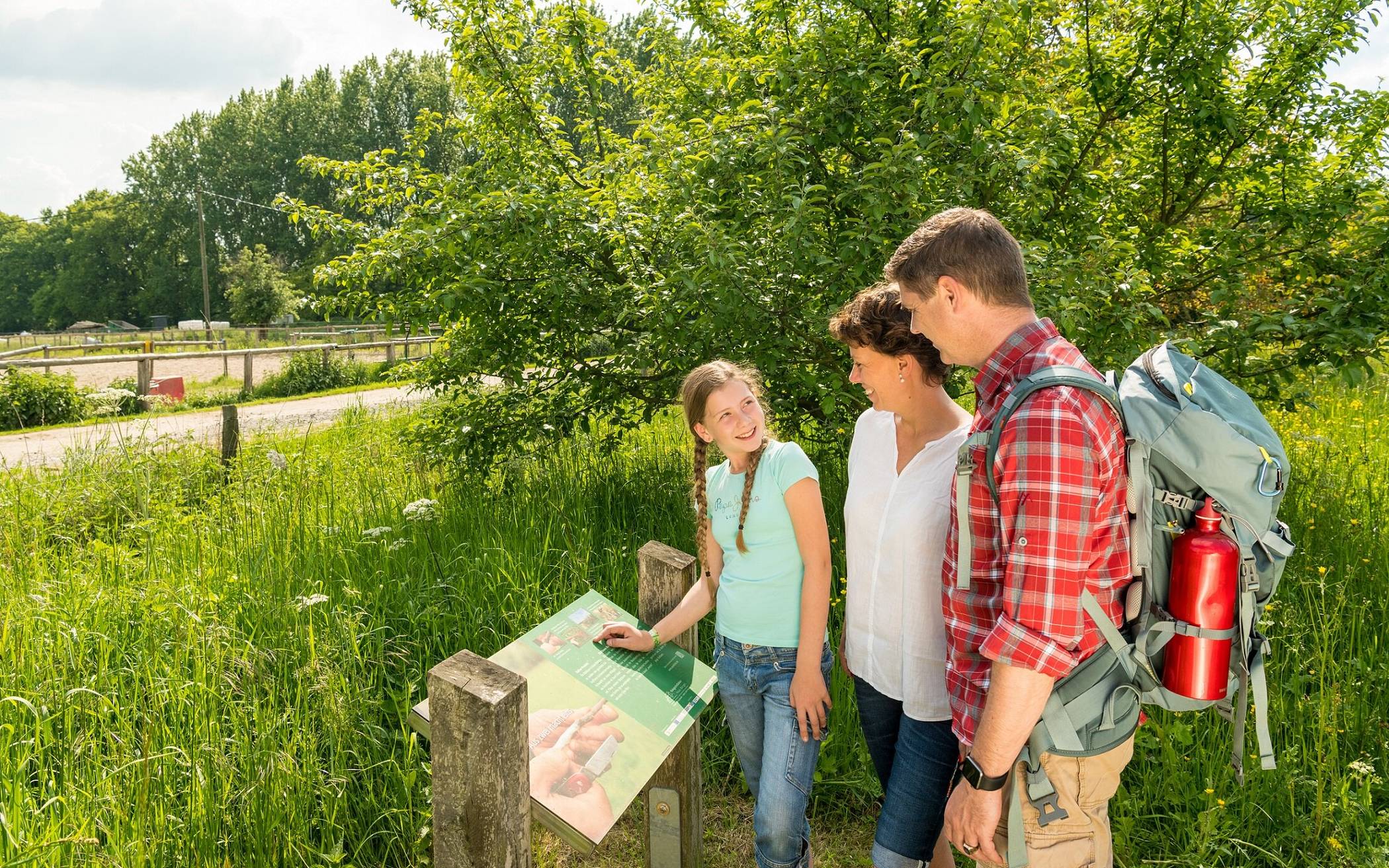  Im Frühling zieht es die ganze Familie in die Natur.  