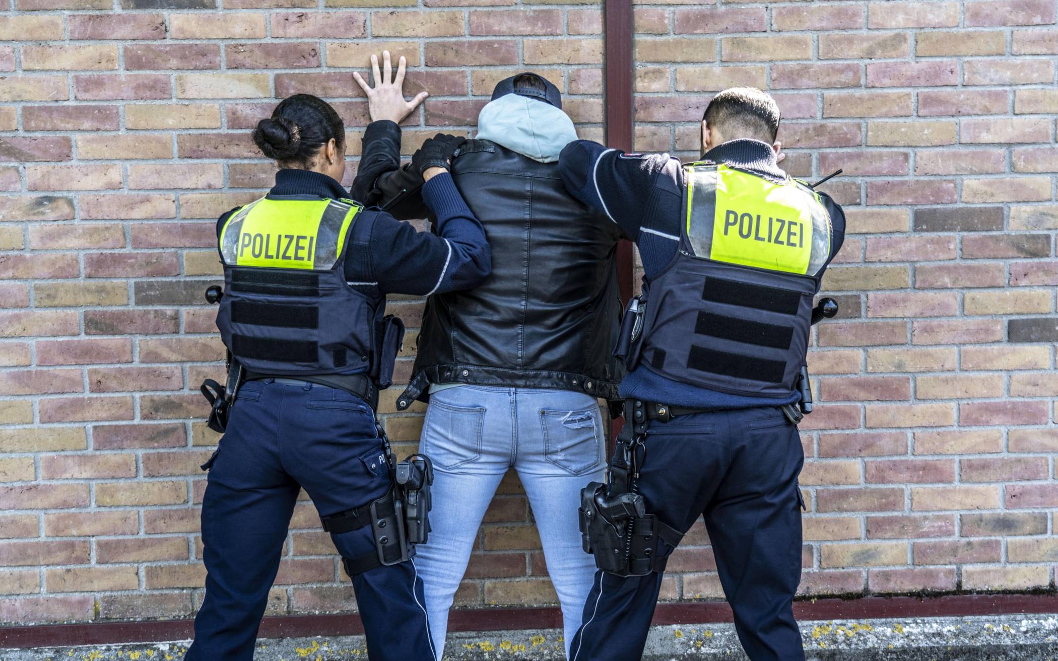 Dieseldiebstahl: Polizei stellt 54-Jährigen auf frischer Tat