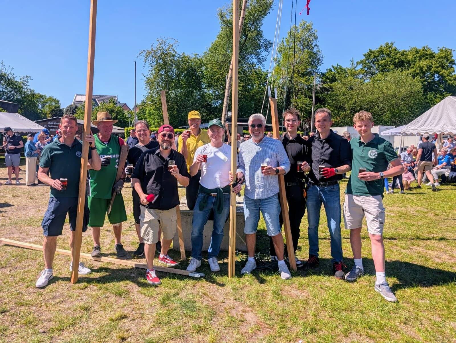 Gute Stimmung beim Maifest auf der Unterbacher Schützenwiese.
