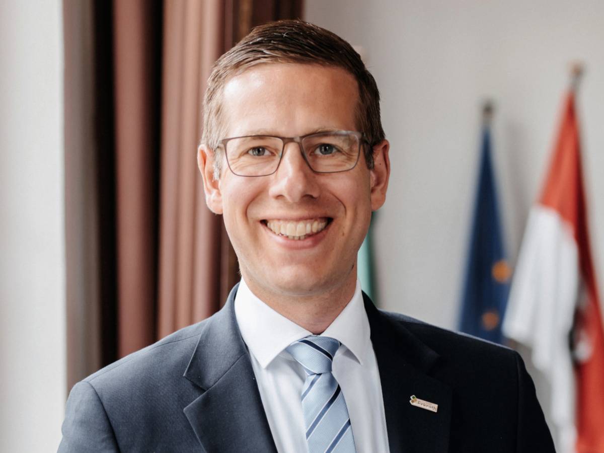 Bürgermeistersprechstunde auf der Plauderbank in Alt-Erkrath