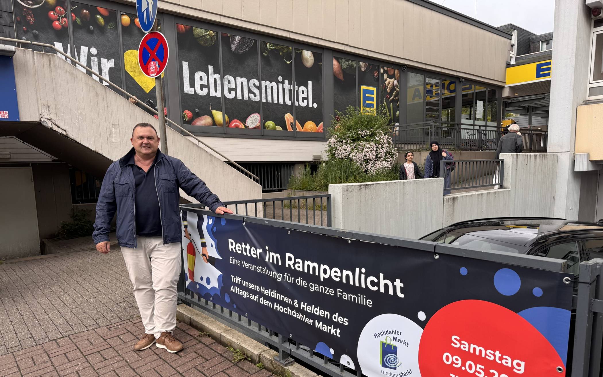 Retter im Rampenlicht kommen zum Hochdahler Markt