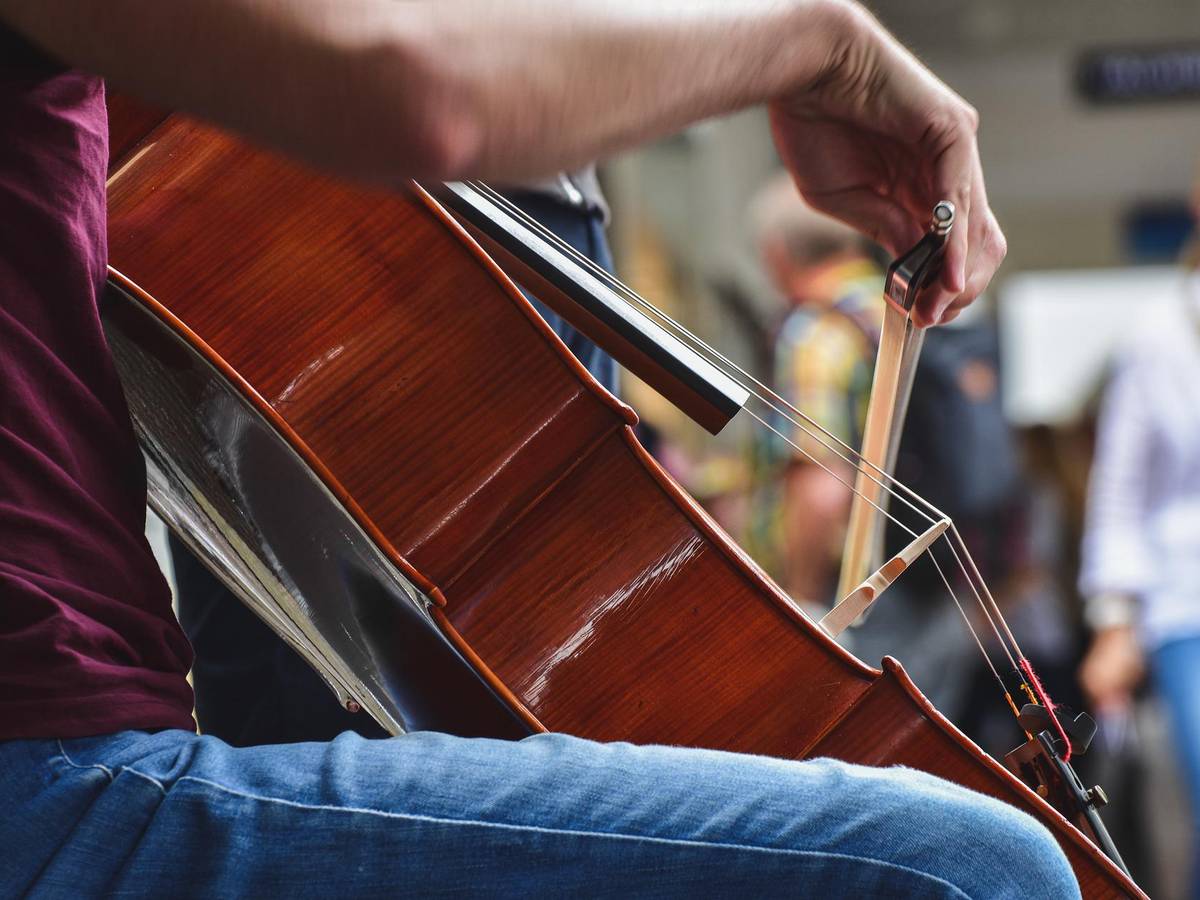 Musikklassen des Gymnasiums Hochdahl spielen in Benrath