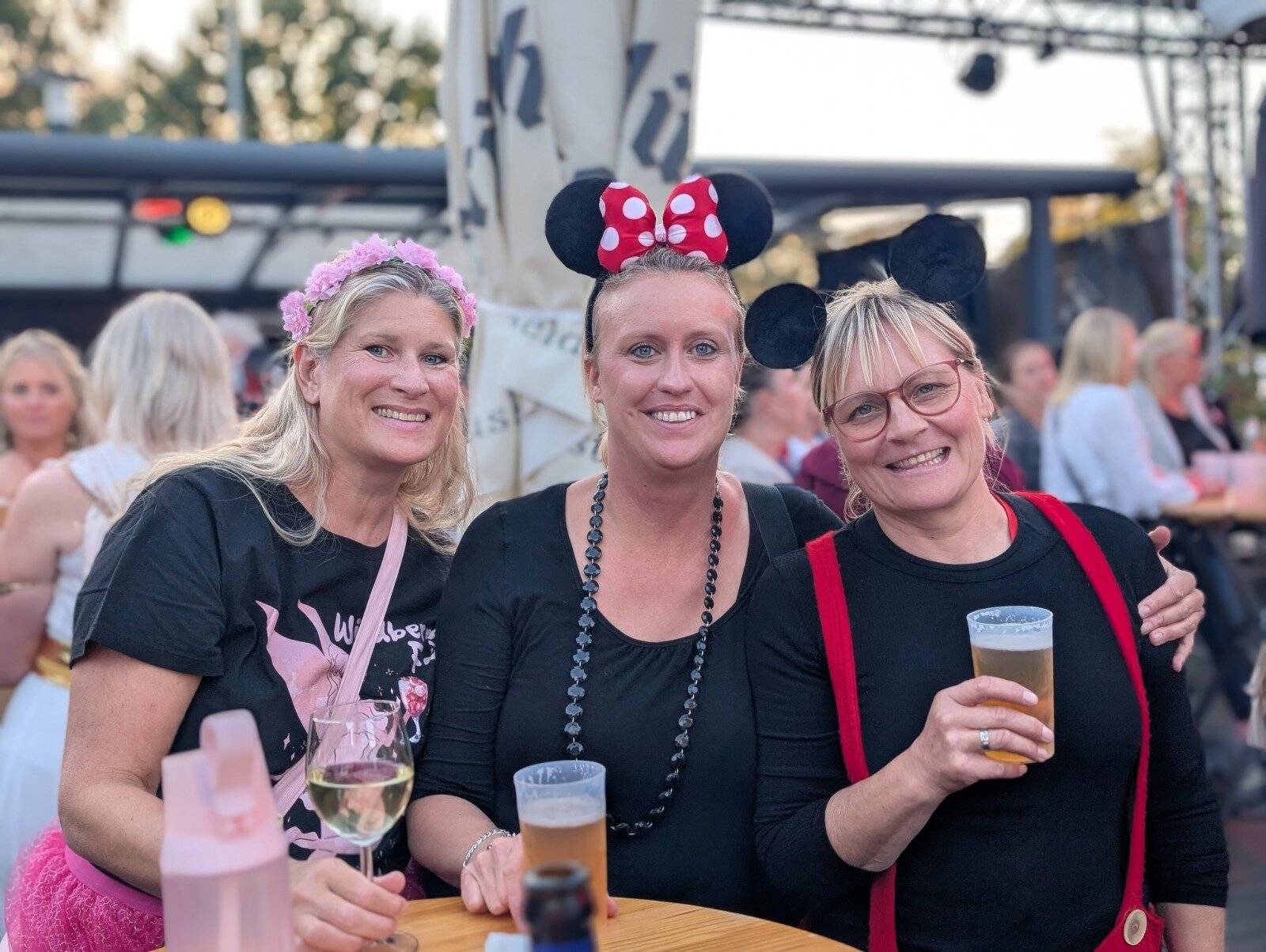 Bilder: Große Karnevalsparty im „Donkey Island“