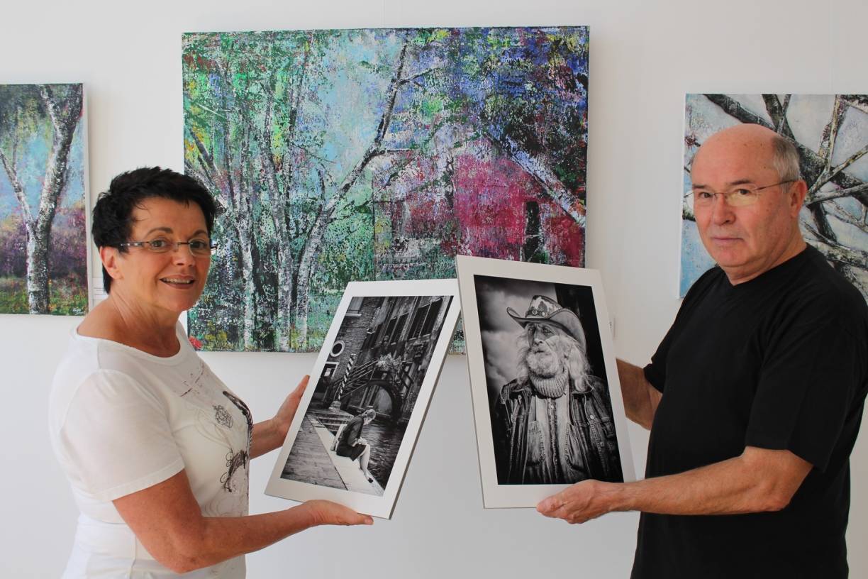  Kerstin Schoele und Klaus Sabotta freuen sich auf eine kontrastreiche Ausstellung im Kunsthaus Erkrath. 