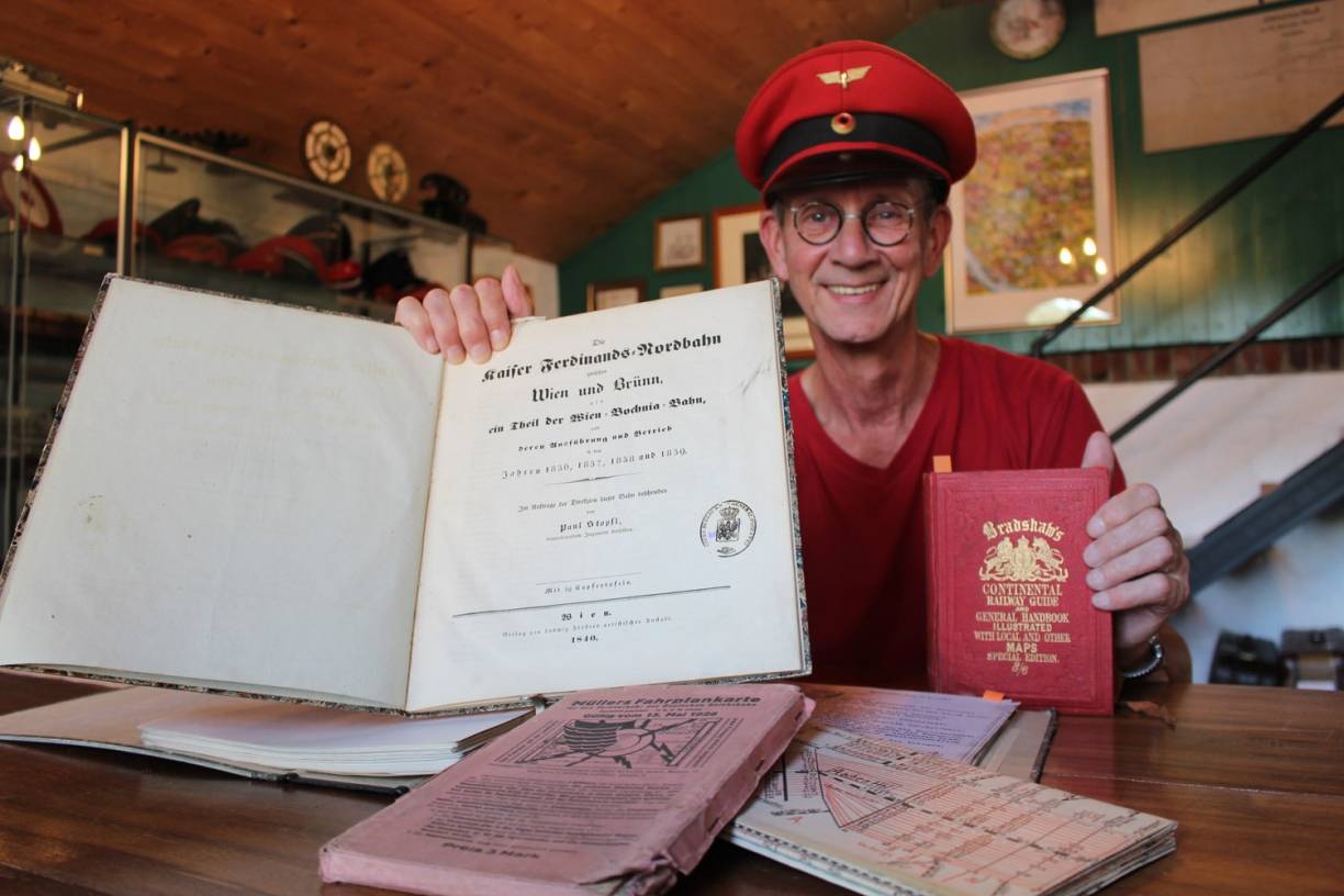  Ulrich „Uli“ Schimschock ist engagierter Archivmitarbeiter und leidenschaftlicher Eisenbahnfreund. 