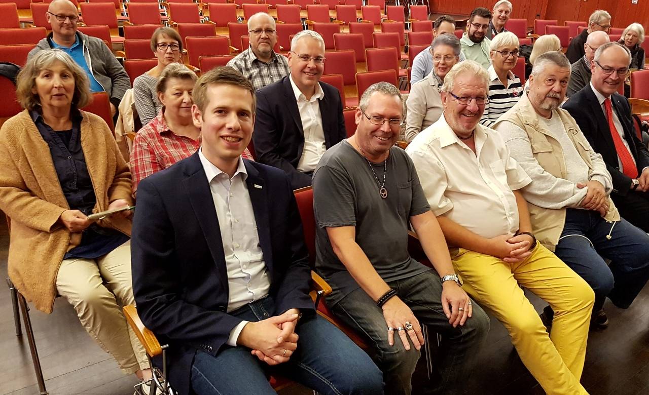  Bürgermeister Christoph Schultz freute sich über jeden der knapp 30 anwesenden Bürger. 