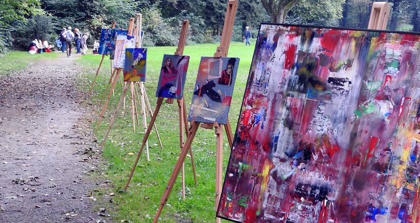  Der Morper Park bietet den passenden Rahmen für diese außergewöhnliche Kunstveranstaltung. 