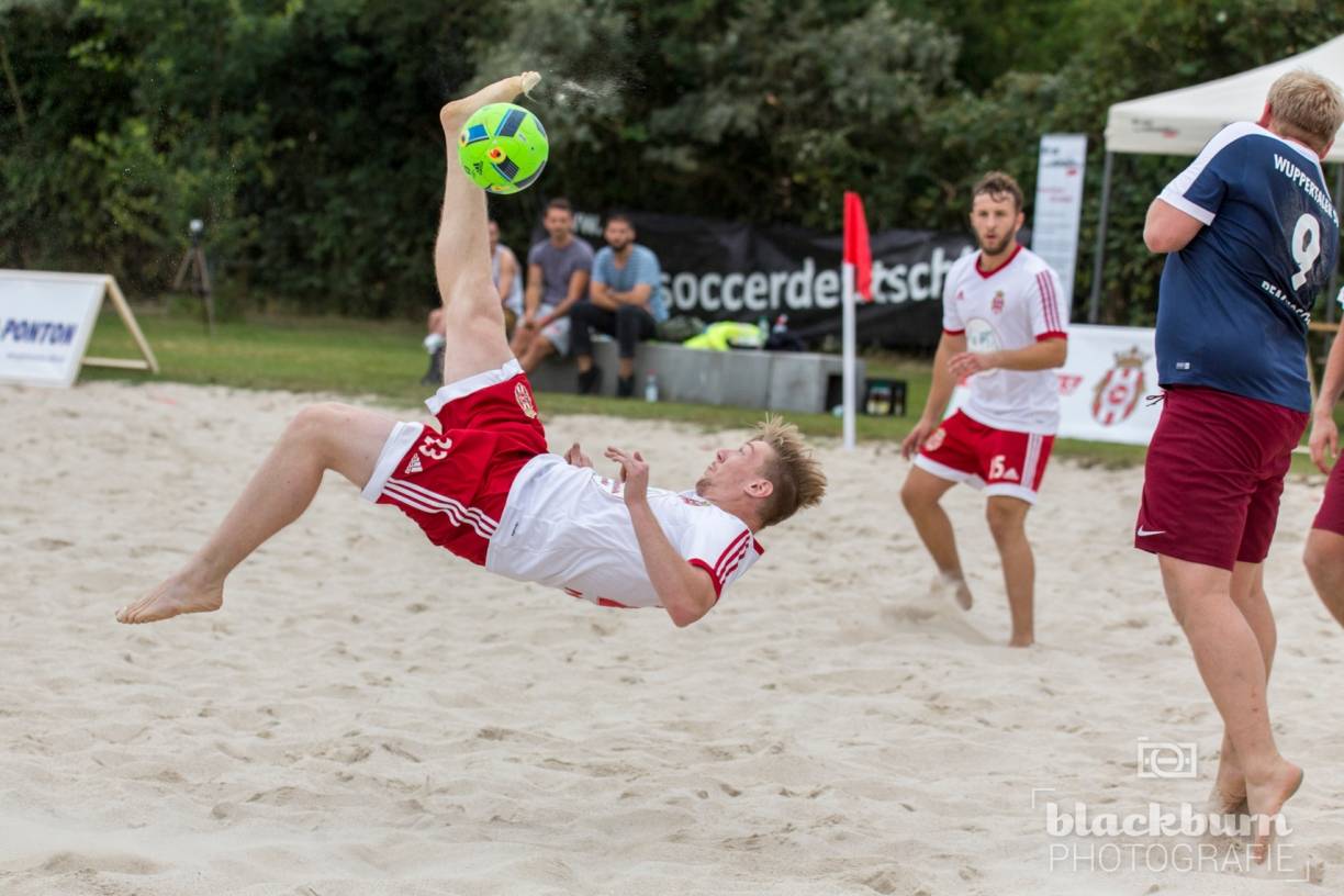 Fußball ist ein Strandkönig