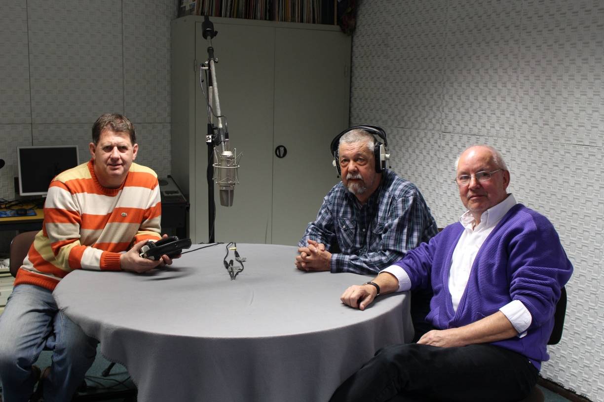  Stehen für spannende Interviews und individuelle Musikkreationen: Volker Förster, Wolfgang Scheurer und Friedrich Winkelhane (v.l.). 