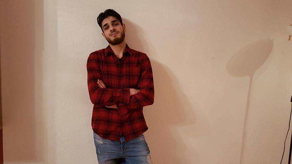 Odie Ahmad möchte gerne im chemischen Bereich Fuß...