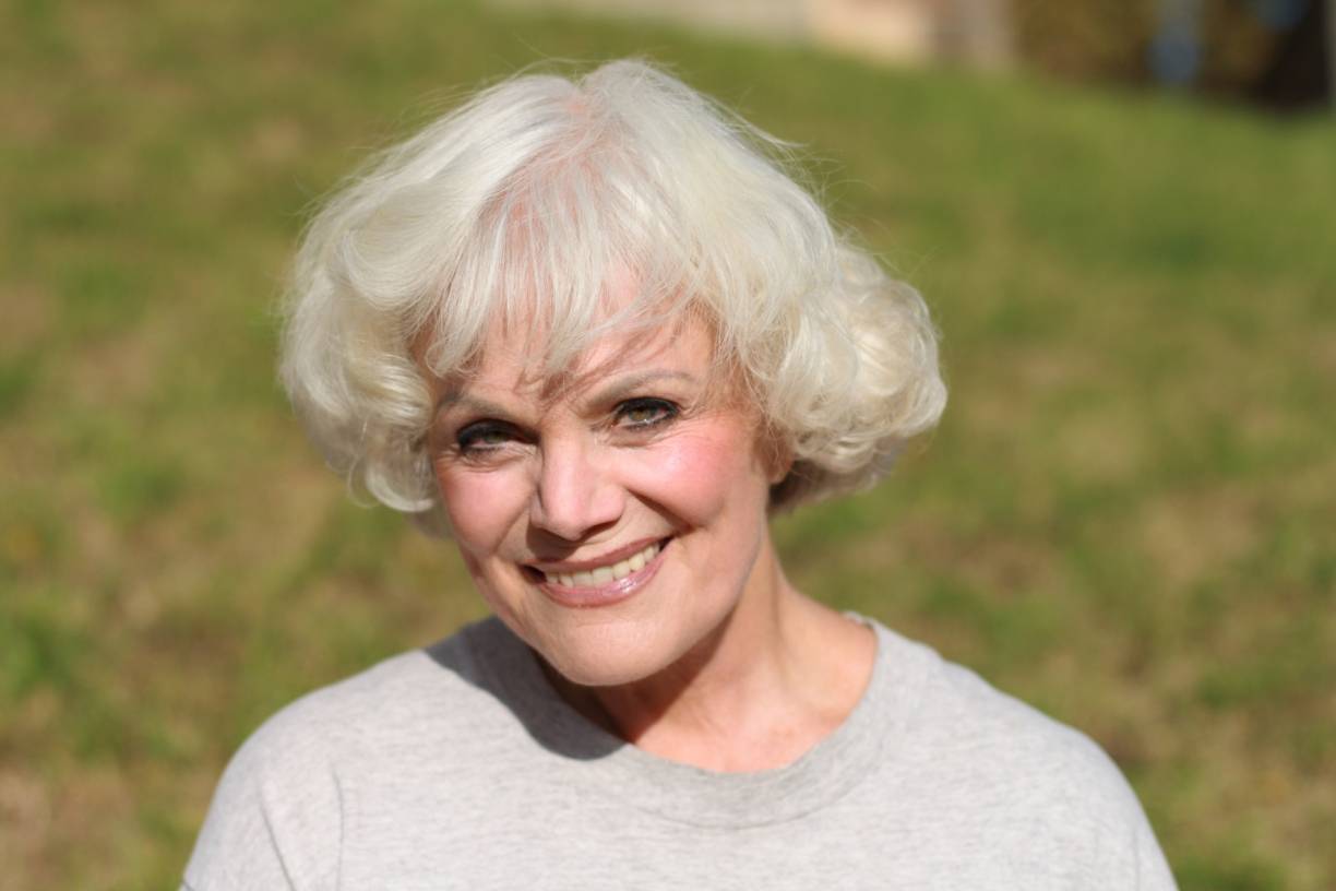  Christine Rücker kommt mit "Schick mir keine Blumen" in der Erkrather Stadthalle. 