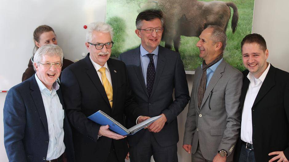 Unterzeichnung der Partnerschaft zwischen Wildgehege Neandertal und Wuppertaler Zoo
