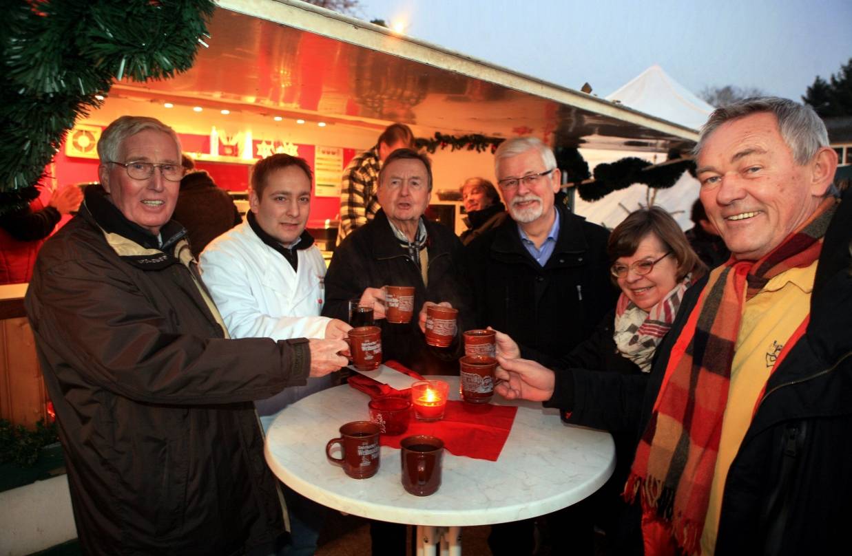 Weihnachtsmarkt in Unterbach: Prämierung der Buden