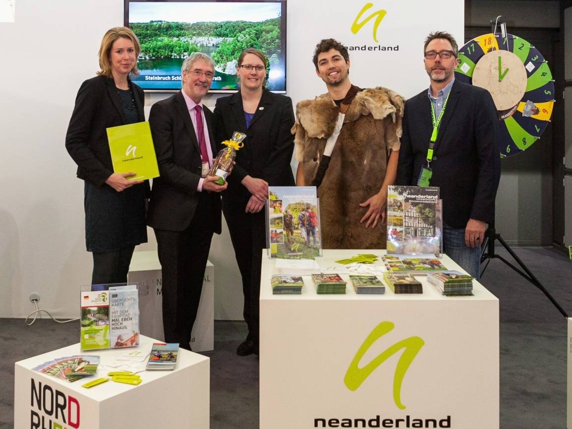 Staatssekretär Horzetzky besucht neanderland auf der ITB Berlin