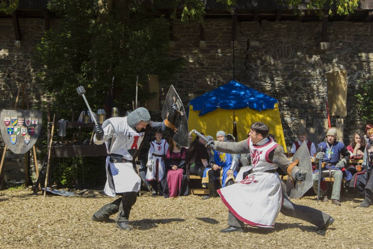 Ritterspiele auf Schloss Burg