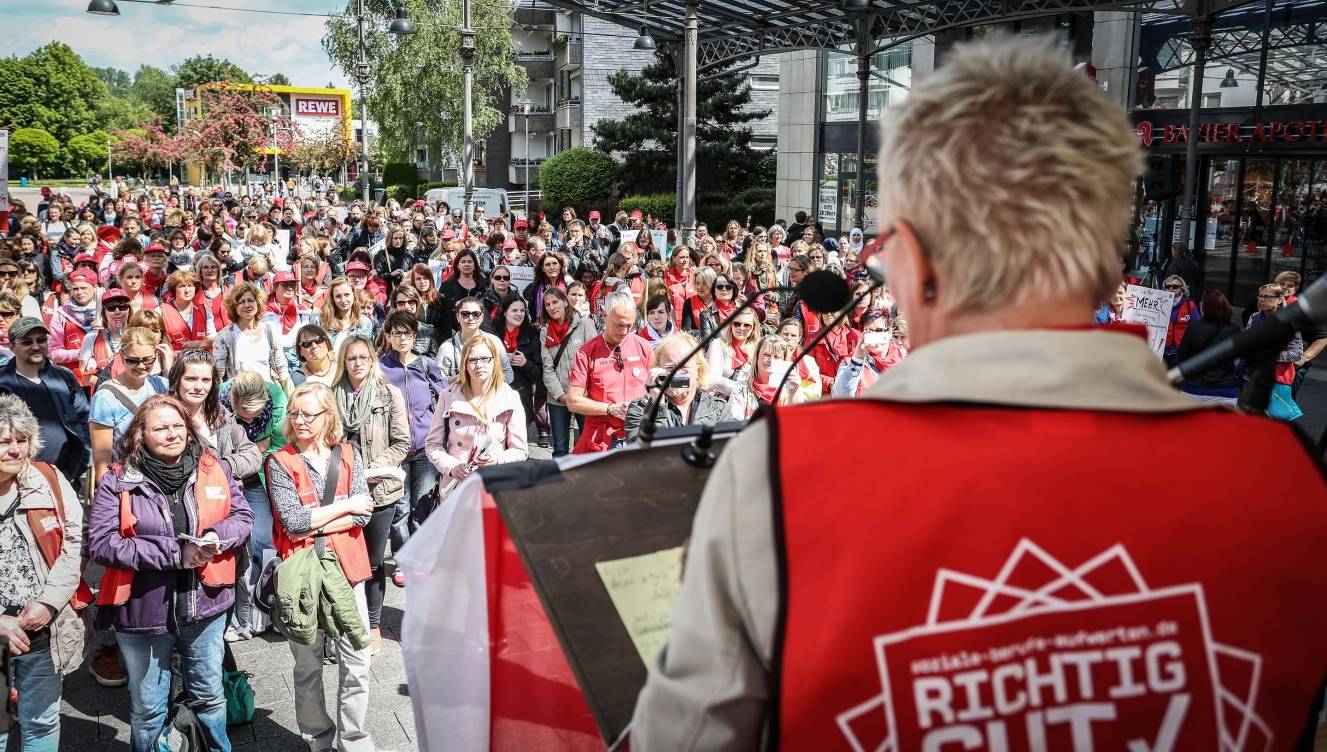  Auch in Erkrath gingen Erzieherinnen und Erzieher auf die Straße. 