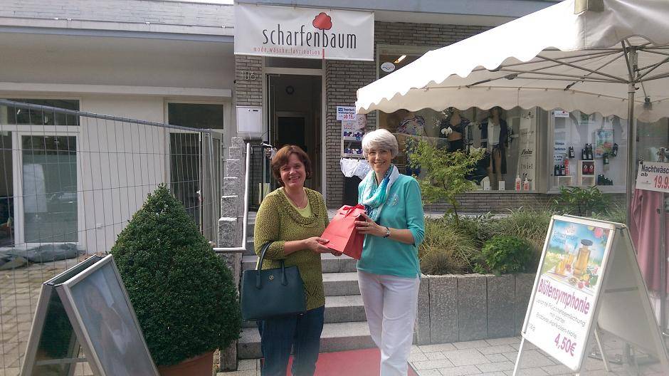 Der perfekte Tag: Unsere Gewinnerin Marion Berger zusammen mit Cornelia Schey von...