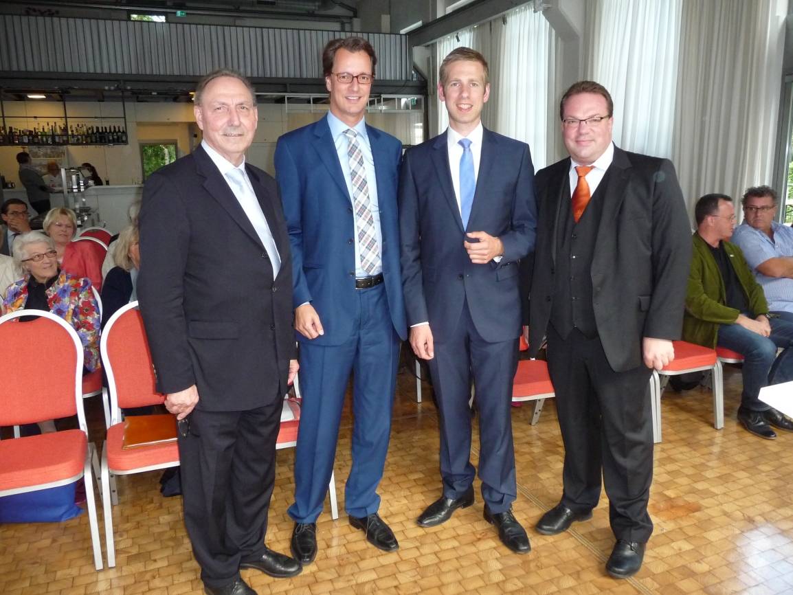  (v.li.) Wolfgang Leyendecker, Vorsitzender MIT Kreis Mettmann, Hendrik Wüst, MdL, BM Kandidat Christoph Schultz und Marc Hildebrand, Vorsitzender CDU Alt Erkrath. 