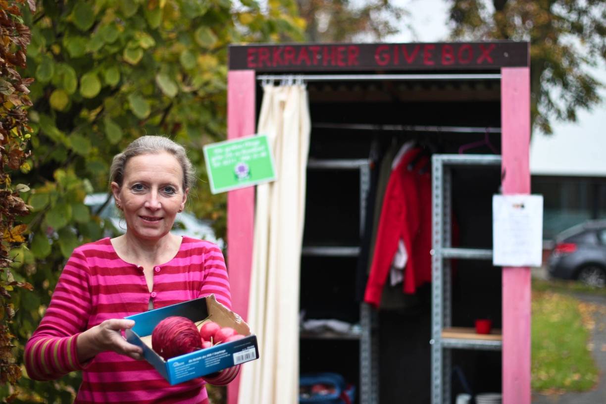  Monika Thöne hat das Projekt Givebox an der Gerberstraße ins Leben gerufen. Vereinzelt wurde die Offenheit des Schrankes nun missbraucht, es handele sich aber noch um Einzelfälle, sagt sie. 