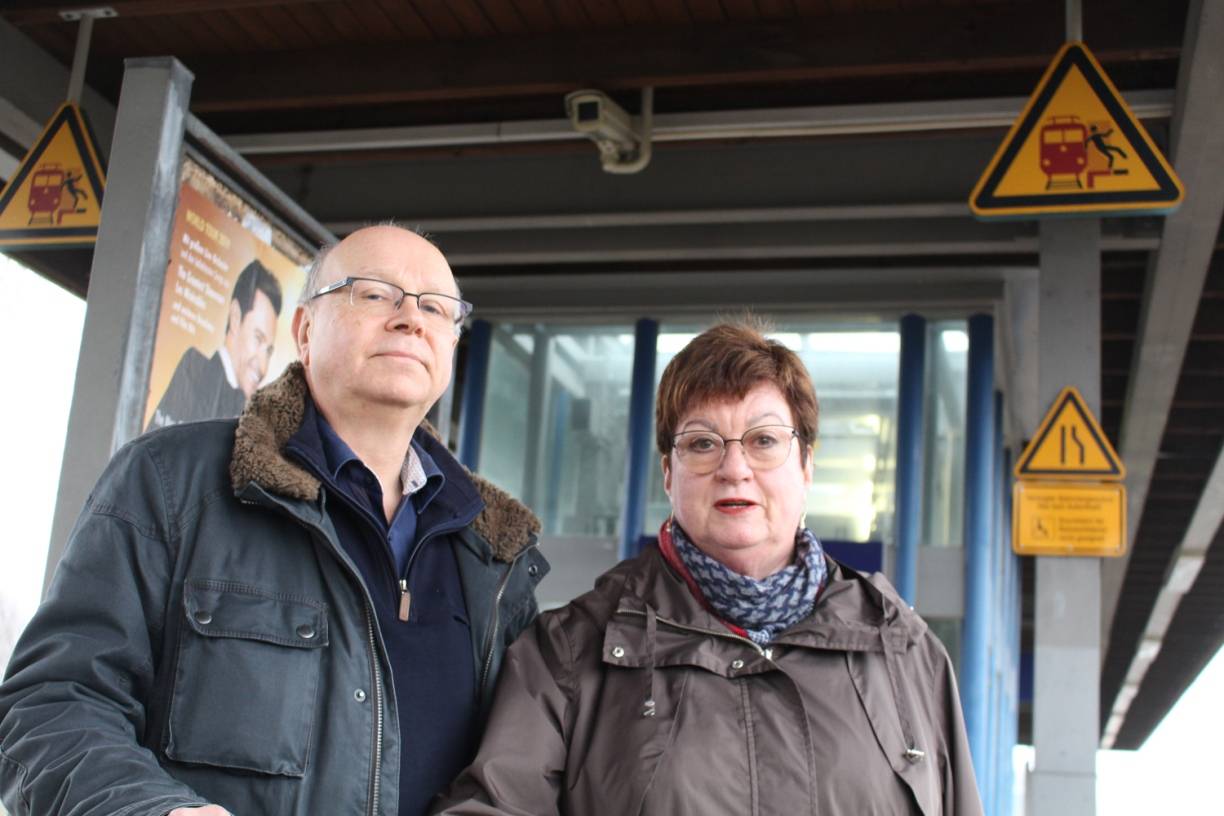  Wolfgang Jöbges und Regina Wedding von der CDU-Fraktion Erkrath nehmen einen alten Kampf wieder auf: Für mehr Sicherheit an Bahnhöfen sollen neue Kameraanlagen installiert werden. 