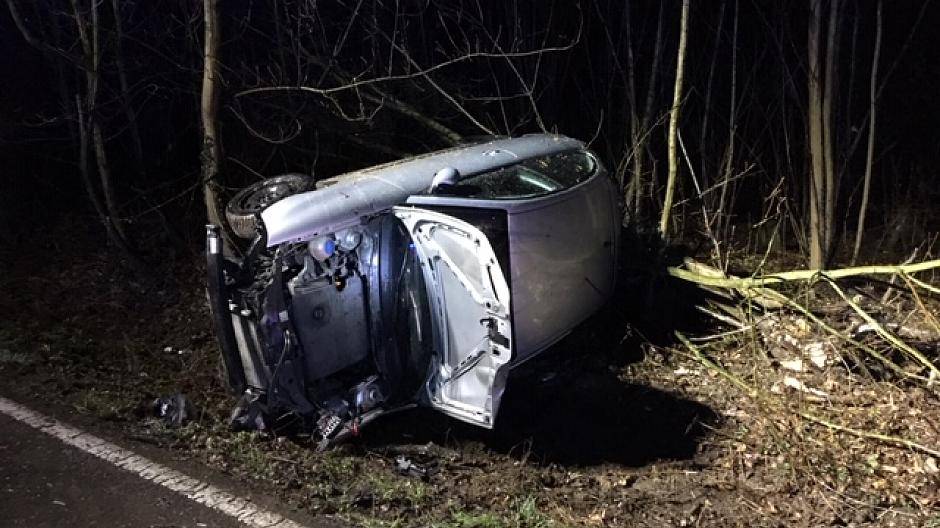 Schwerer Verkehrsunfall mit zwei verletzten Personen