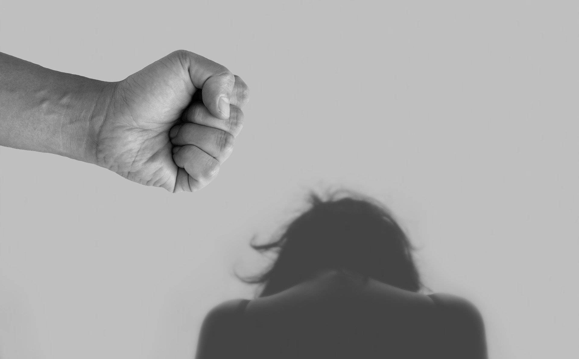 Erfahrene Beraterinnen der Interventionsstelle gegen häusliche Gewalt unterstützen: SKFM Mettmann: Beratungsangebot nach häuslicher Gewalt