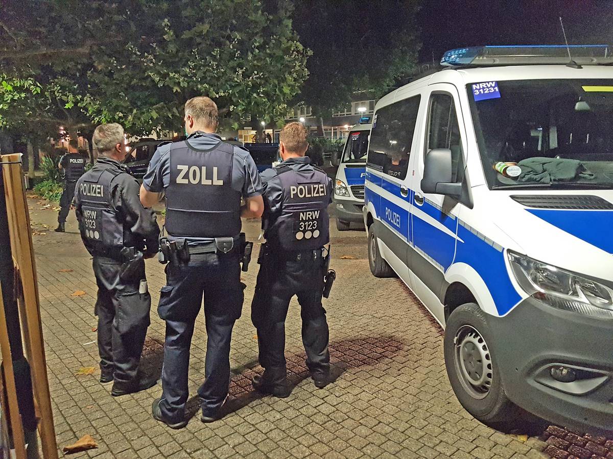 Gemeinsamer Großeinsatz in mehreren Städten

